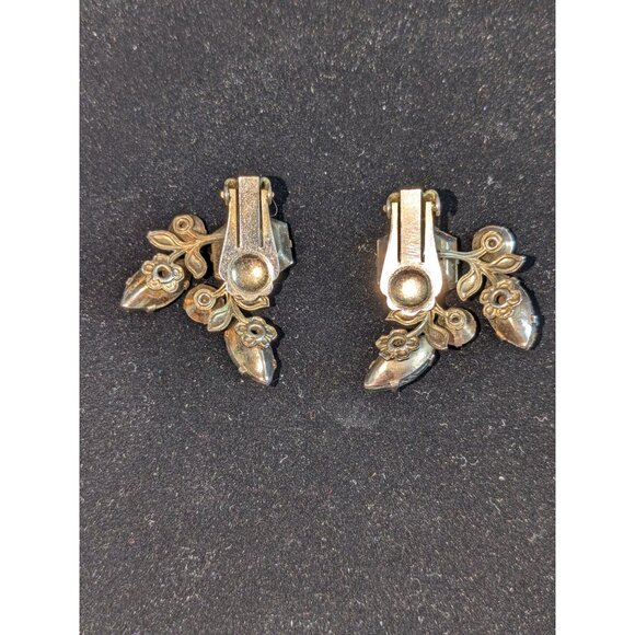 Vintage 1950s Rhinestone Floral Clip-On Earrings - Picture 5 of 6